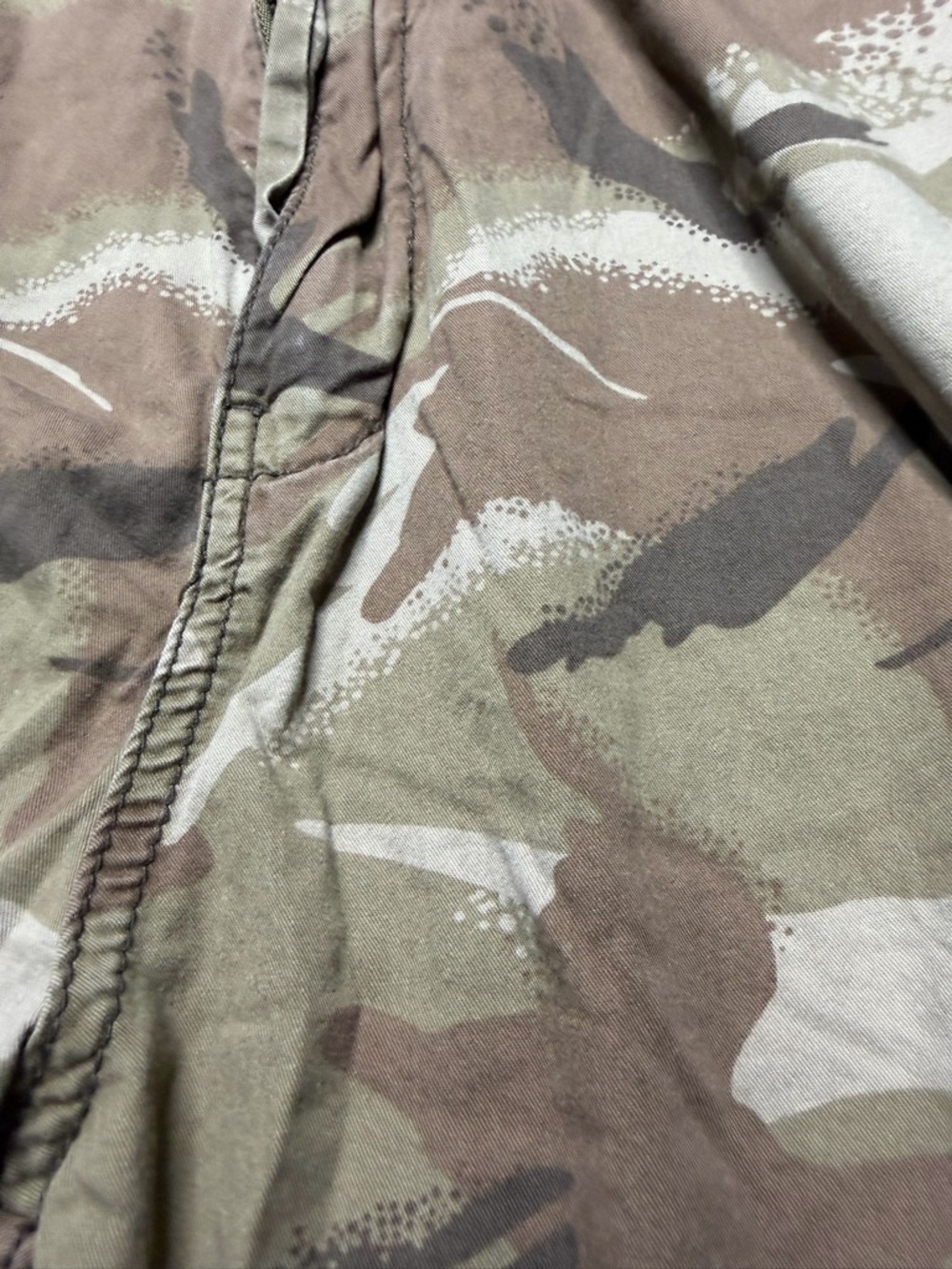 Plugg Men’s Camo Cargo Shorts in Brown and Tan - Picture 3 of 4